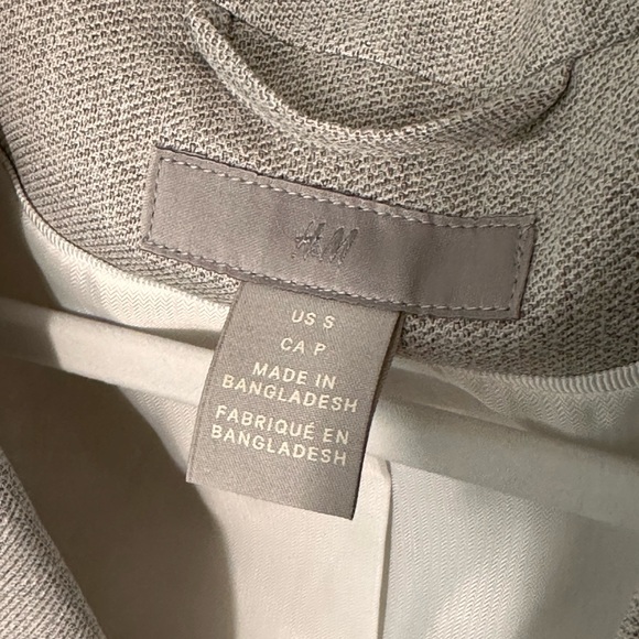 H&M taupe blazer fitted size small - Picture 4 of 5